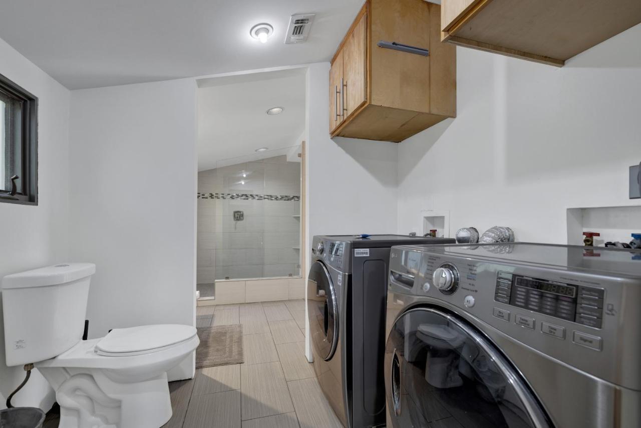 406 Lodge-A: Hot-Tub & 2 Blks To Main St Фредеріксбург Екстер'єр фото